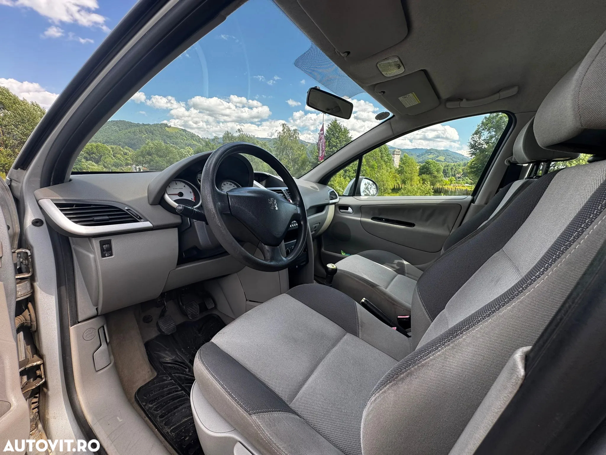 Peugeot 207 1.4HDI Trendy - 7