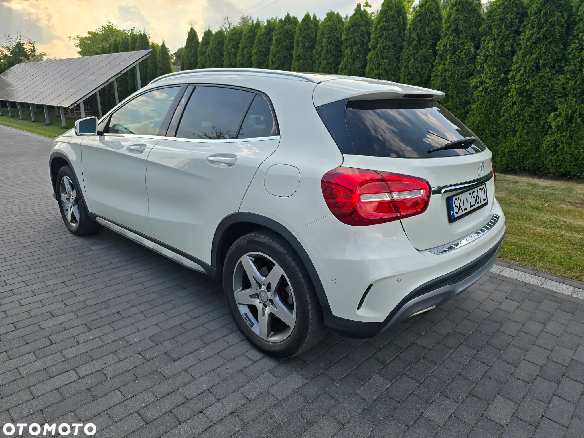 Mercedes-Benz GLA - 9