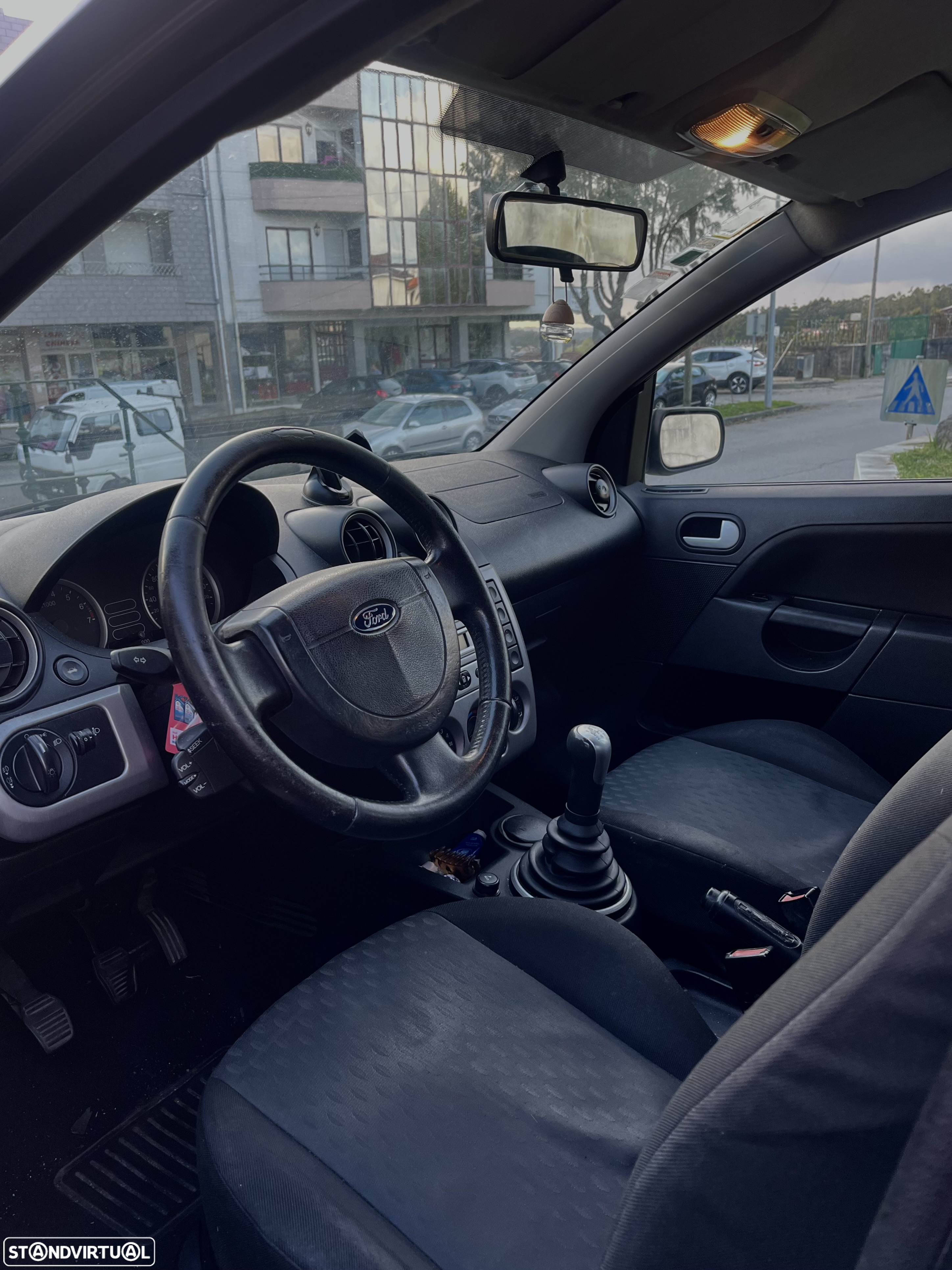 Ford Fiesta - 5