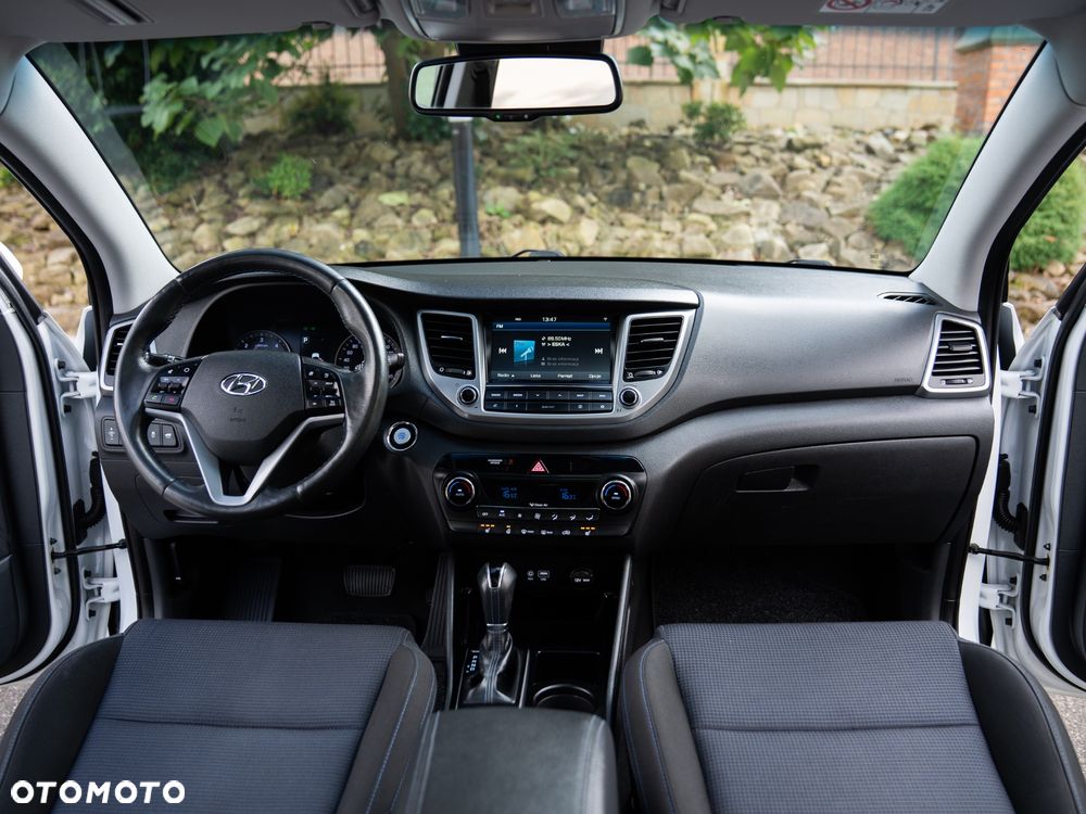 Hyundai Tucson blue 1.7 CRDi 2WD DCT Premium - 30