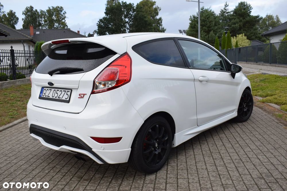 Ford Fiesta ST - 5
