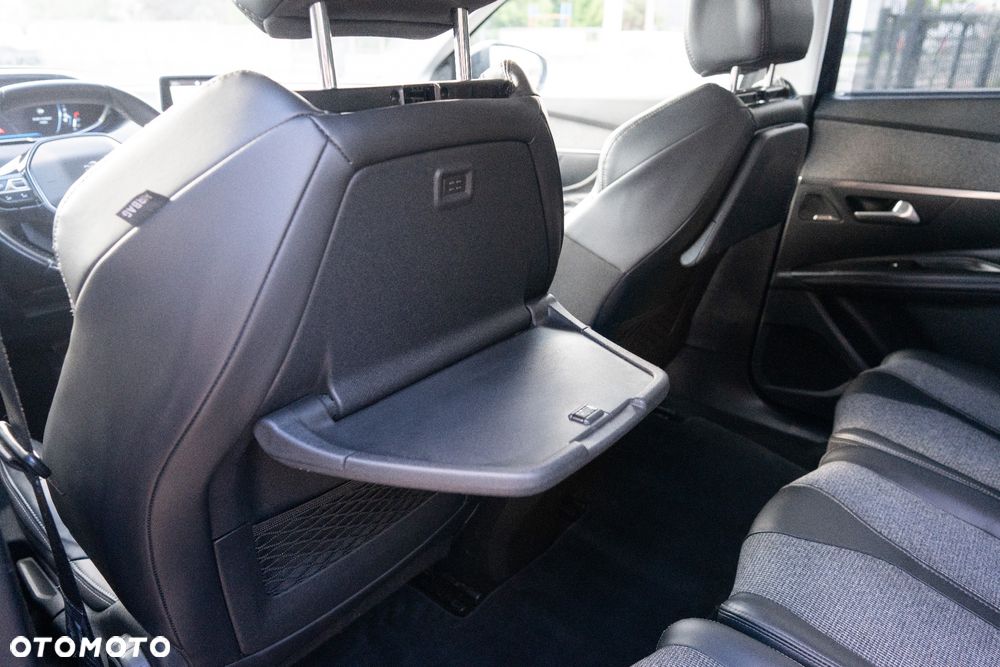 Peugeot 5008 THP 165 EAT6 Allure - 22