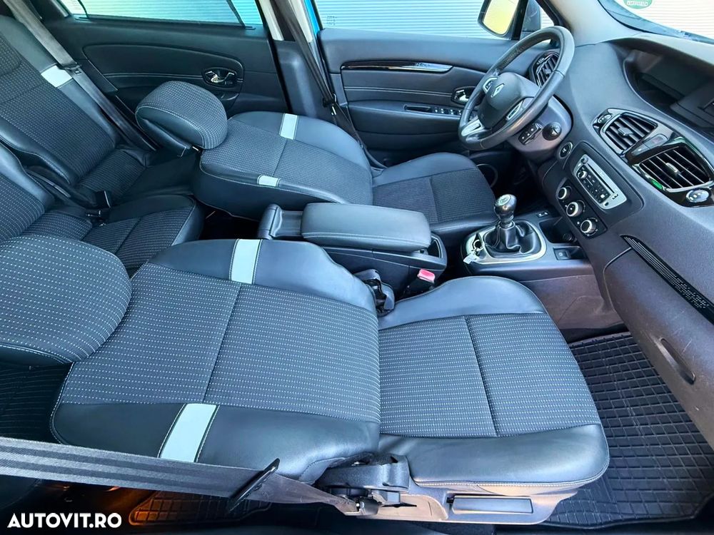 Renault Grand Scenic 1.6 dCi Stop&Start Energy Privilege - 19