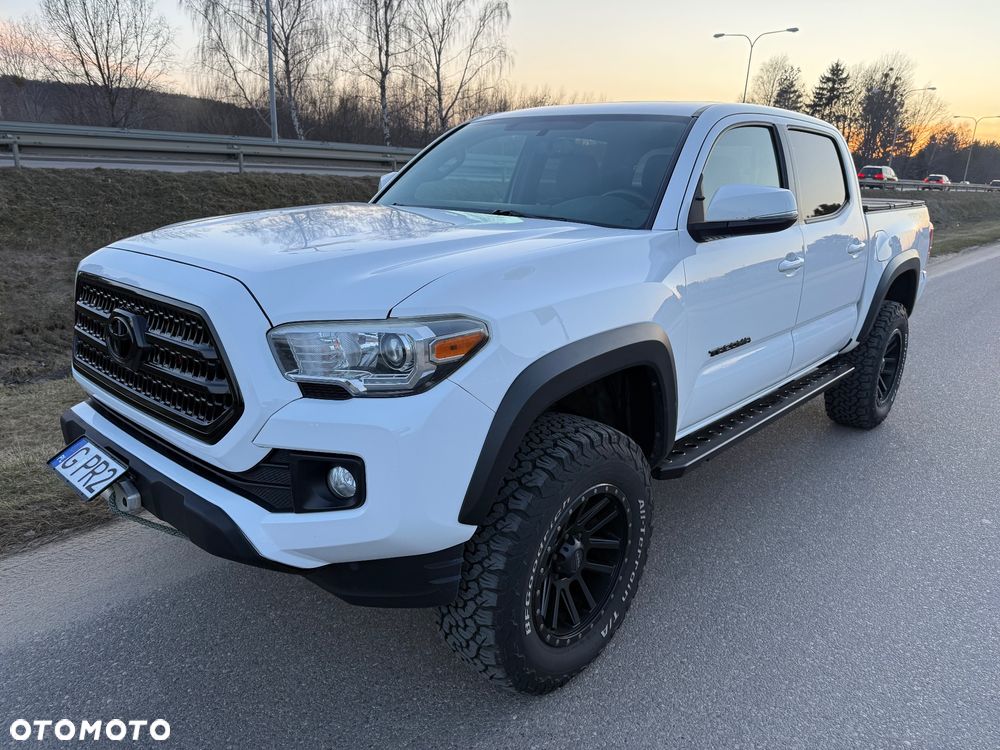 Toyota Tacoma - 3