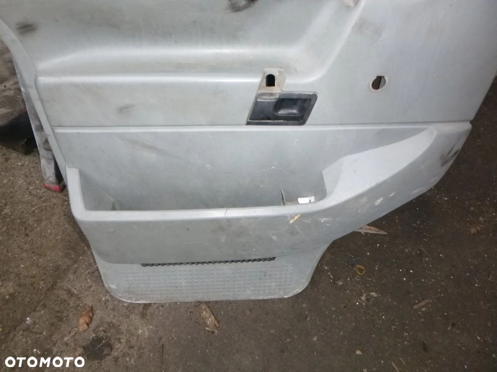 TAPICERKA LEWA PRAWA KIESZEŃ VW T4 - 3