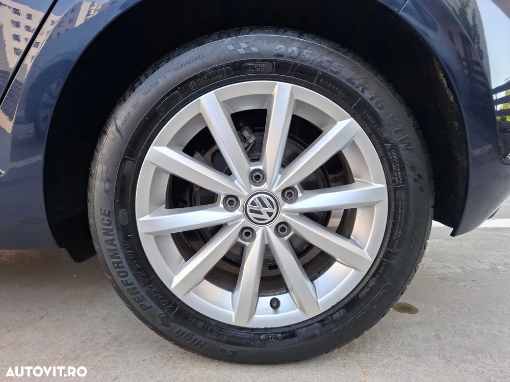 Volkswagen Golf 1.6 TDI DPF BMT Highline - 16