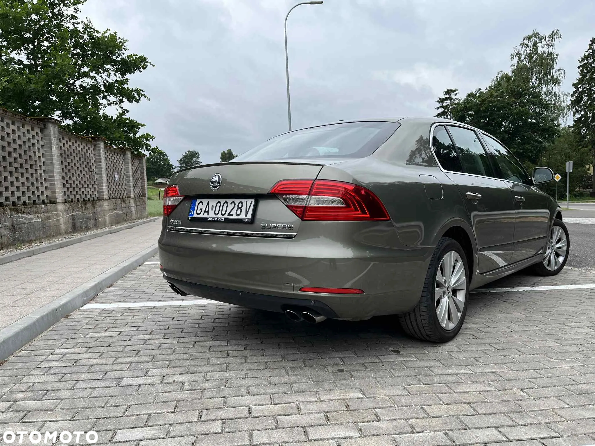 Skoda Superb 2.0 TSI Ambition DSG - 2