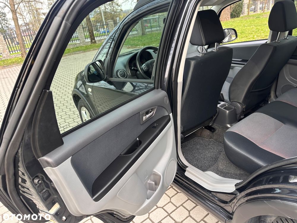 Suzuki SX4 1.9 DDiS DPF 4x4 Comfort - 20