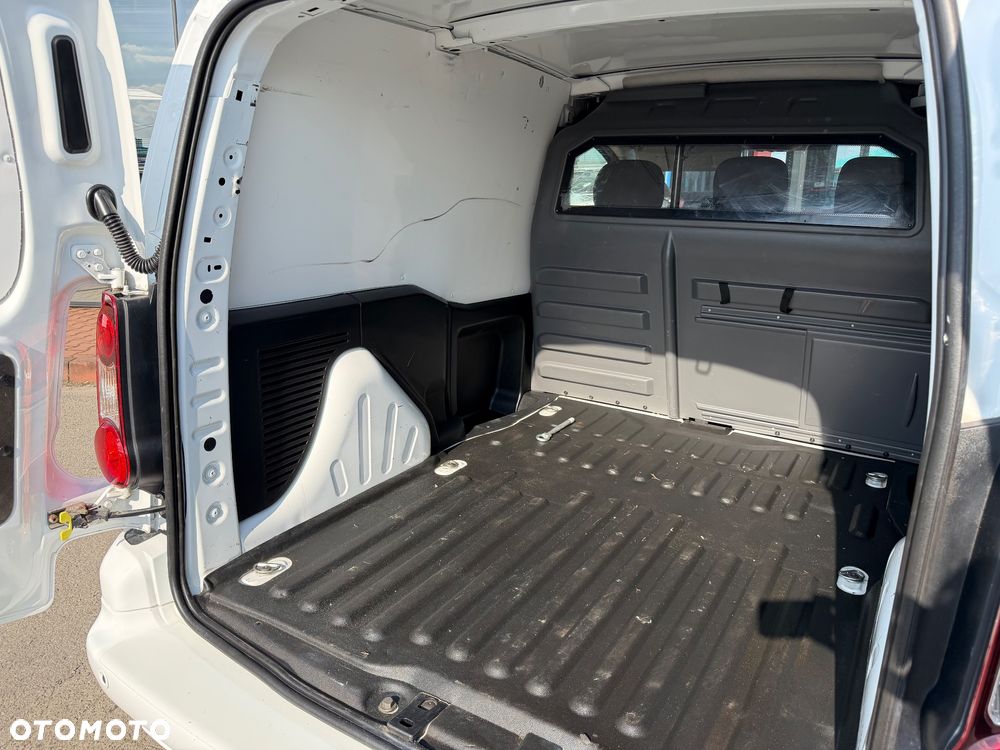 Peugeot Partner - 23