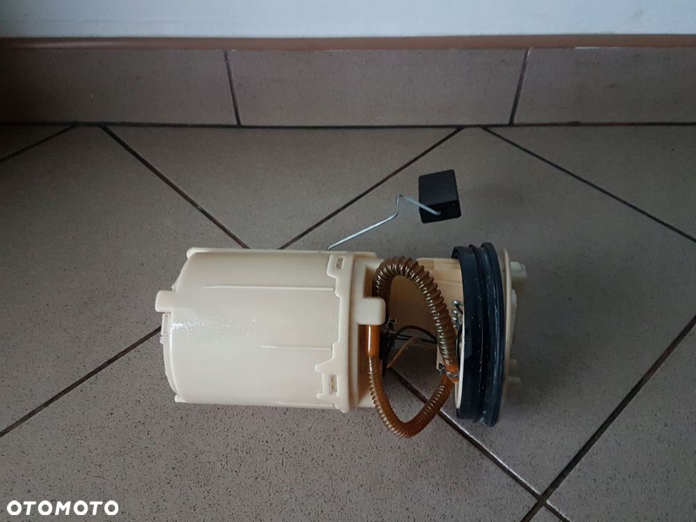 AUDI A3 GOLF 1.6 POMPA POMKA PALIWA 1J0919051H - 13