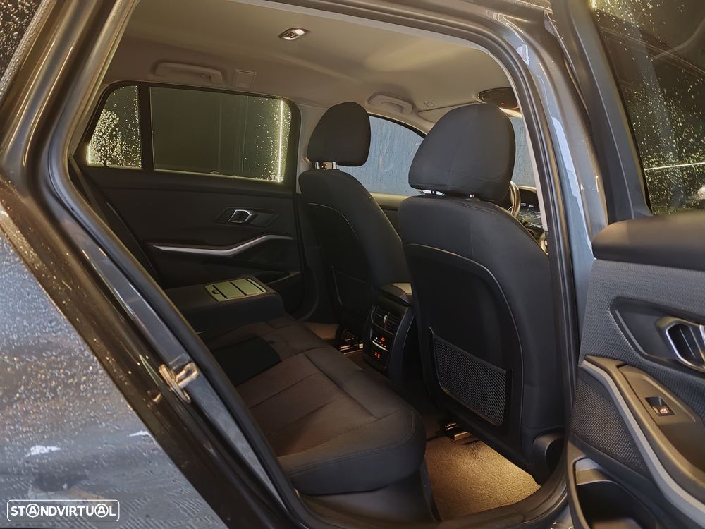 BMW 320 e Touring Corporate Edition Auto - 22
