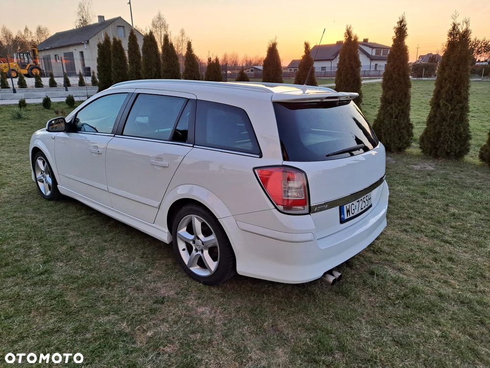 Opel Astra 1.9 CDTI DPF Cosmo - 8