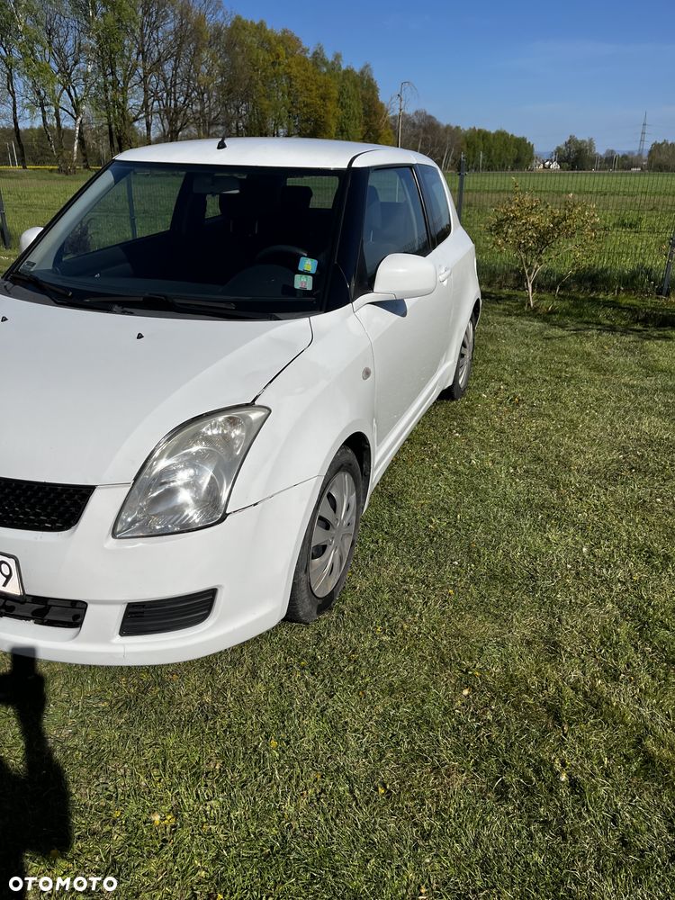Suzuki Swift 1.3 Classic - 2