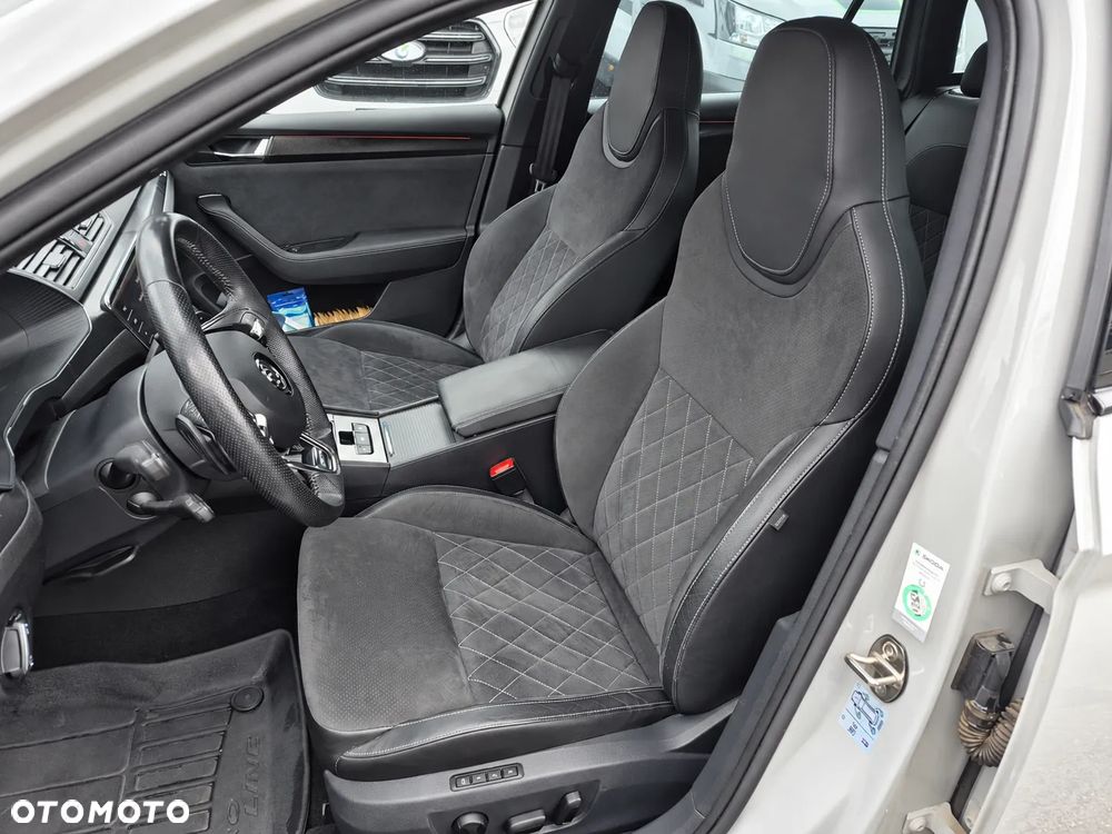 Skoda Superb 2.0 TDI SCR Sportline DSG - 10