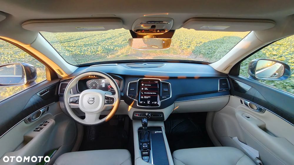 Volvo XC 90 T6 AWD Momentum 7os - 29