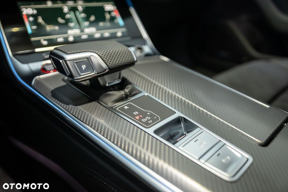 Audi RS6 Avant - 17