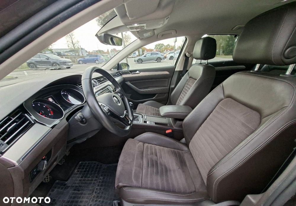Volkswagen Passat - 23