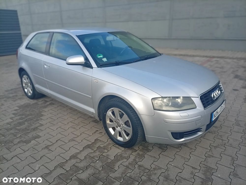 Audi A3 3-drzwiowe 1.6 Ambition - 8