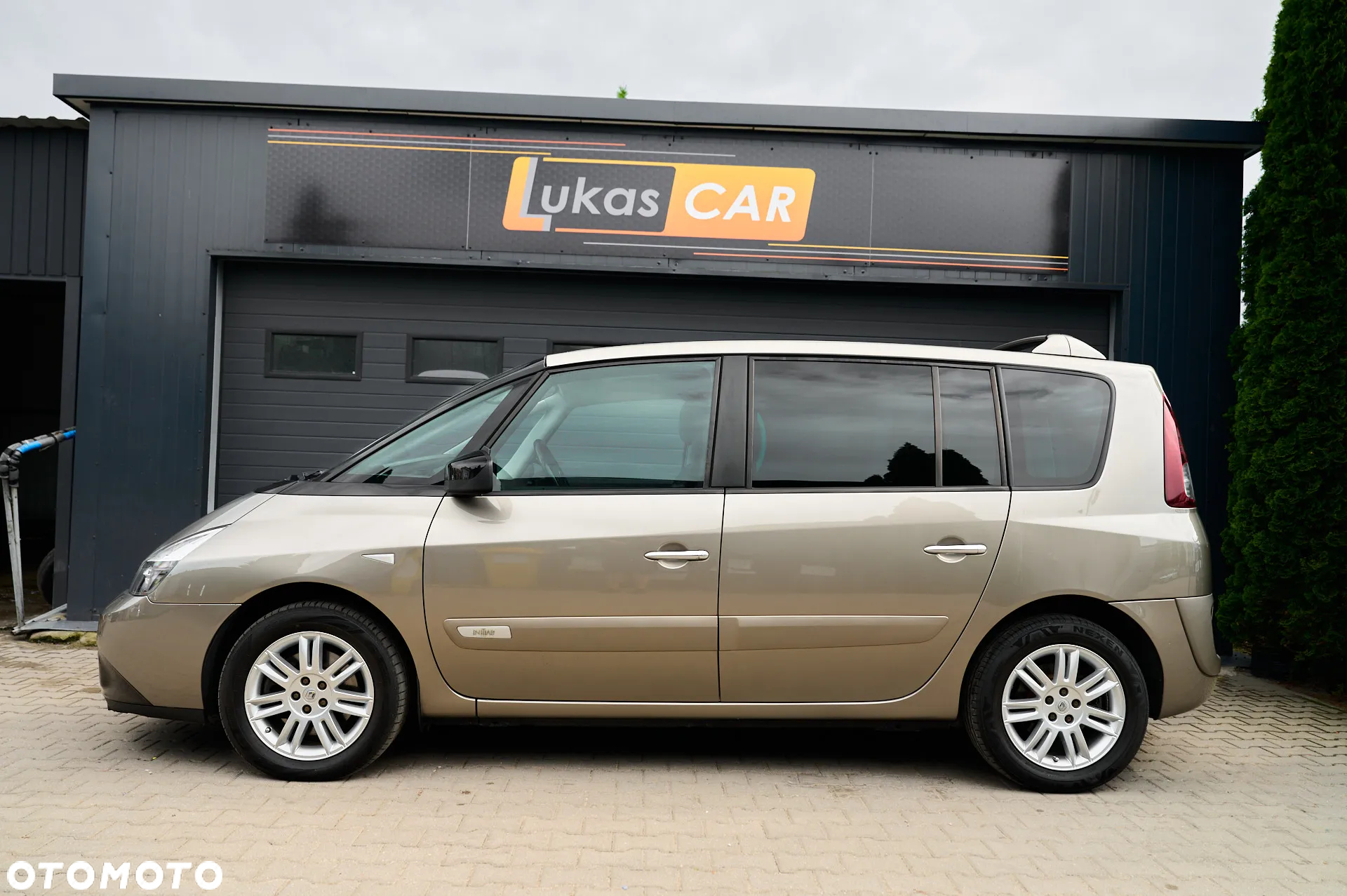 Renault Espace 2.0 dCi 175 FAP Initiale - 8