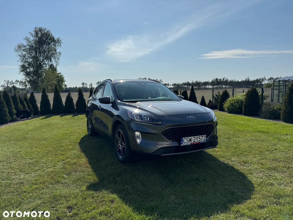 Ford Kuga 2.5 FHEV AWD Titanium - 4