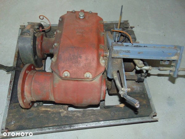 SKRZYNIA KOMPLETNA MASSEY FERGUSON MF 7254 2001R