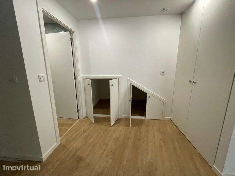 Arrendamento T2 - Azurém GMR - Grande imagem: 4/8