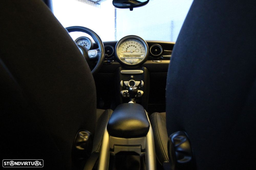 MINI Clubman Cooper D - 15