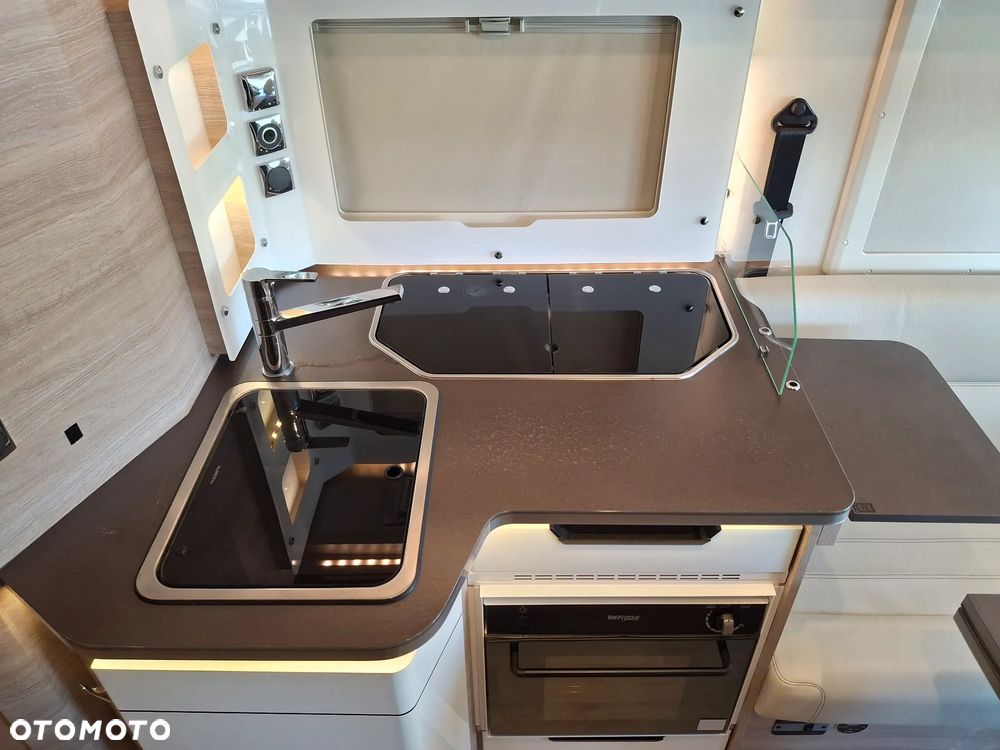 Rapido 8096dF S80 Ultimate Line Kamper 5 Osób Wersja Zimowa Podwójna Podłoga Klasa Premium Bogaty Oświetlenie Ambiente Euro 6 Felgi Aluminiowe - 13