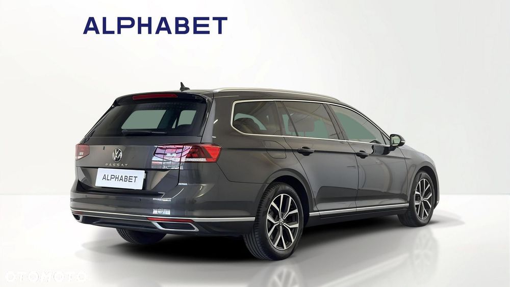 Volkswagen Passat 2.0 TDI EVO Elegance DSG - 8