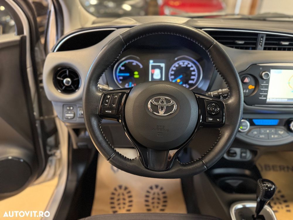 Toyota Yaris 1.5 VVT-i HSD Dynamic - 22