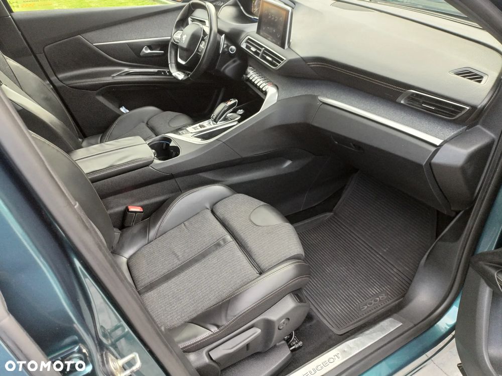 Peugeot 5008 - 23
