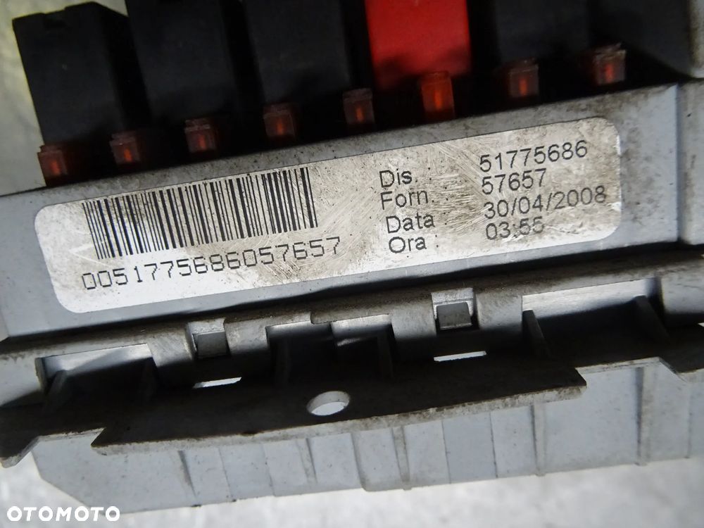 FIAT BRAVO II 07-10 1.4B SKRZYNKA BEZPIECZNIKÓW 51775686 - 4
