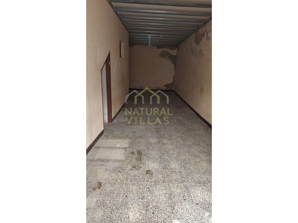 Prédio para Recuperar no Centro Histórico de Faro - Grande imagem: 2/6