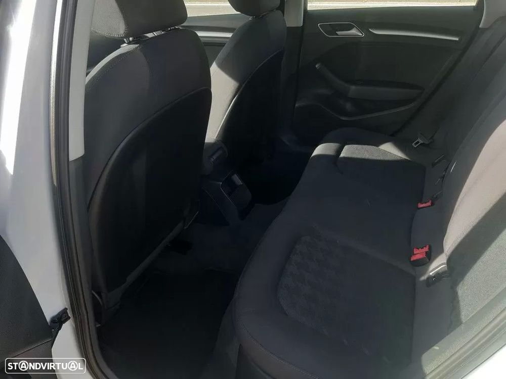 Audi A3 Sportback 1.6 TDI Advance Ultra - 20
