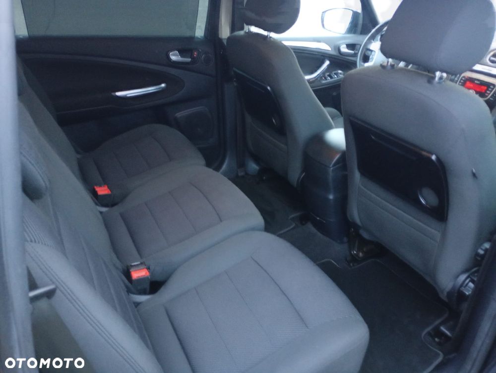 Ford Galaxy 2.0 TDCi Ambiente - 26