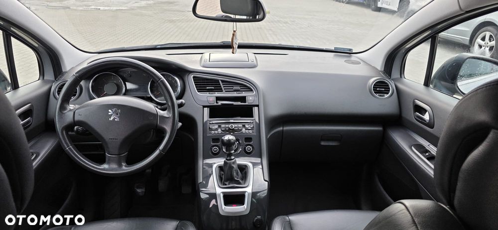 Peugeot 5008 - 11