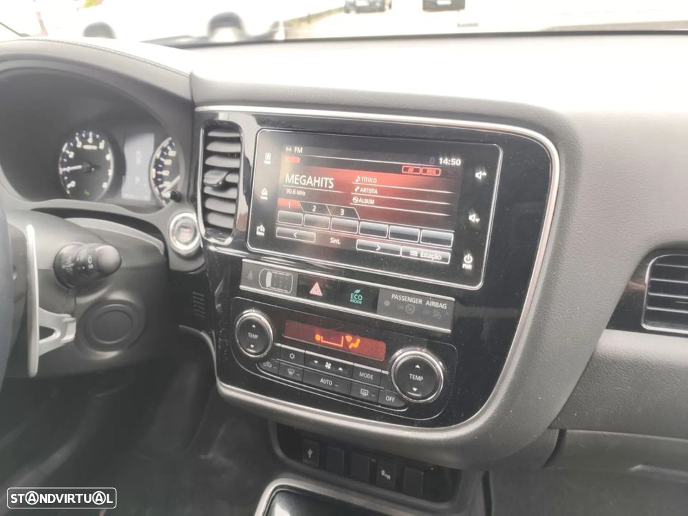 Mitsubishi Outlander 2.0 Kaiteki CVT - 22