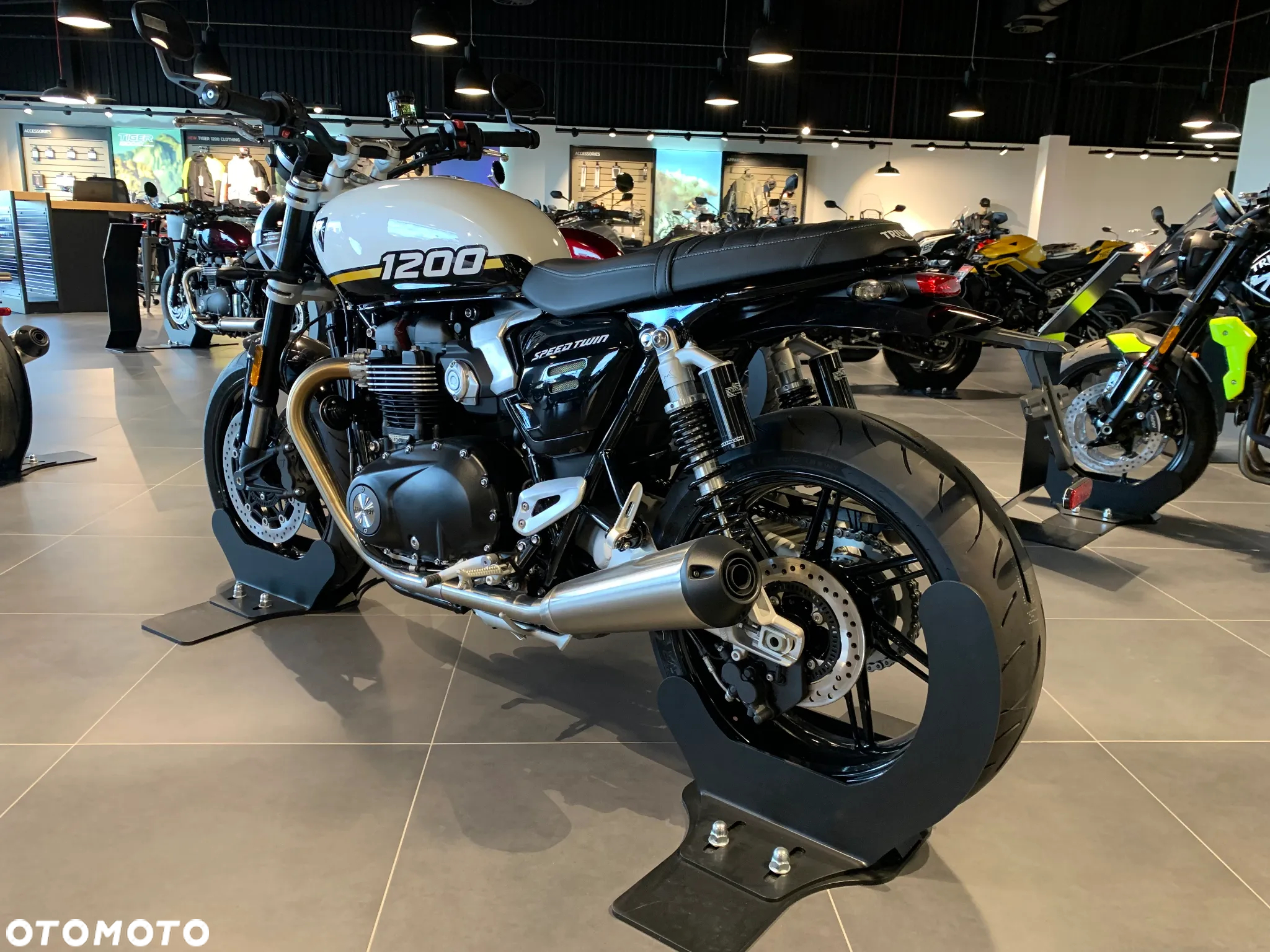 Triumph Speed Twin - 4