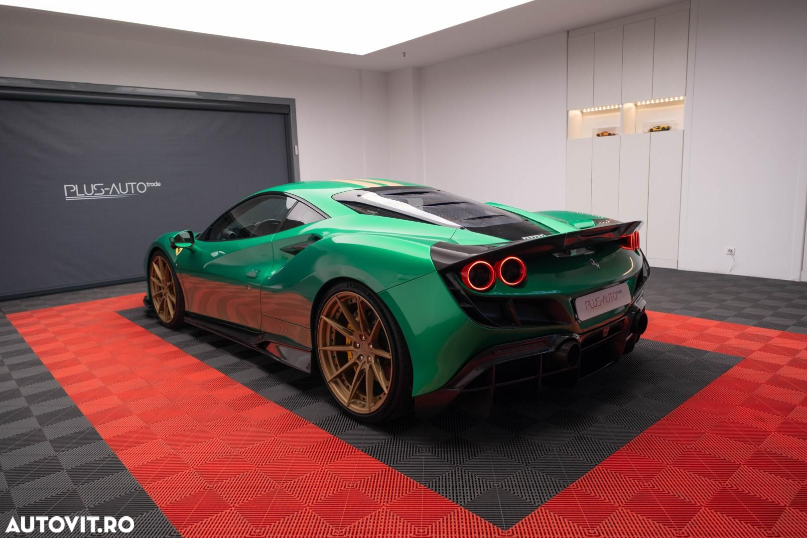Ferrari F8 - 3