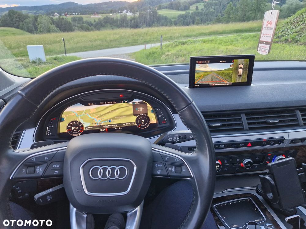Audi Q7 - 7