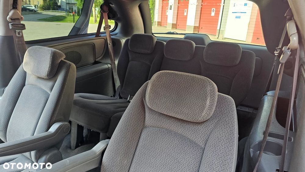 Dodge Grand Caravan - 14