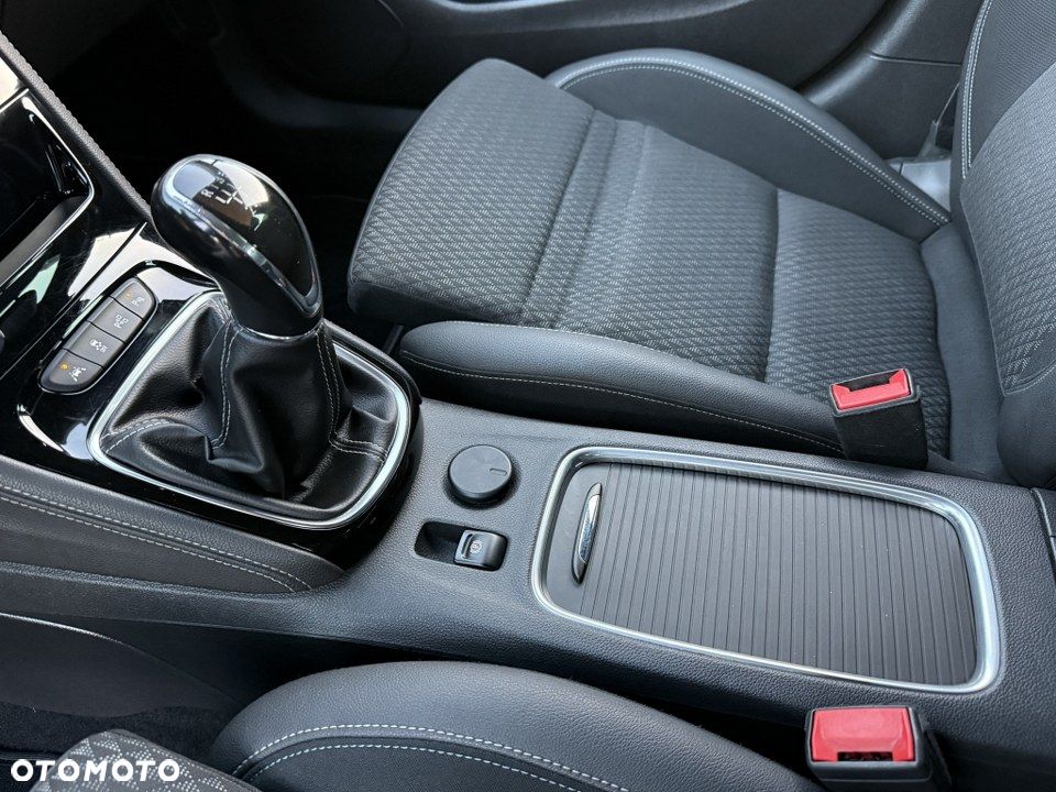 Opel Astra 1.4 Turbo Start/Stop Innovation - 28