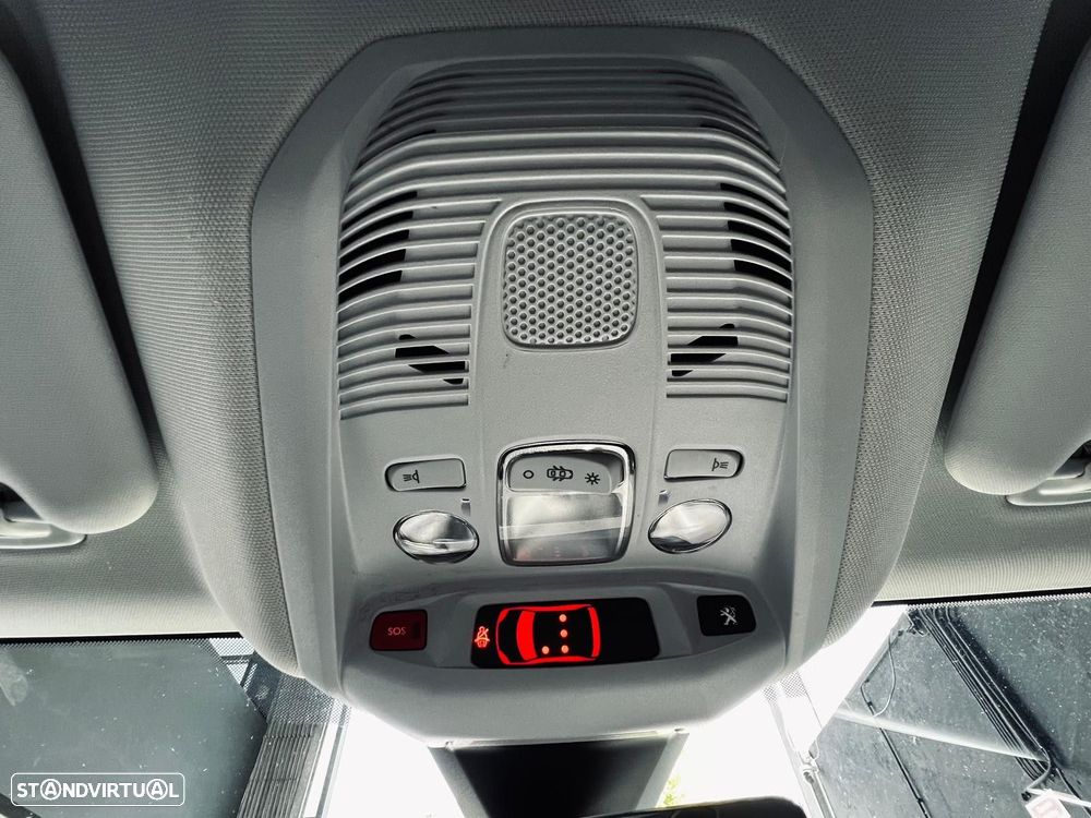Peugeot 3008 1.6 Hybrid4 Allure e-EAT8 - 31