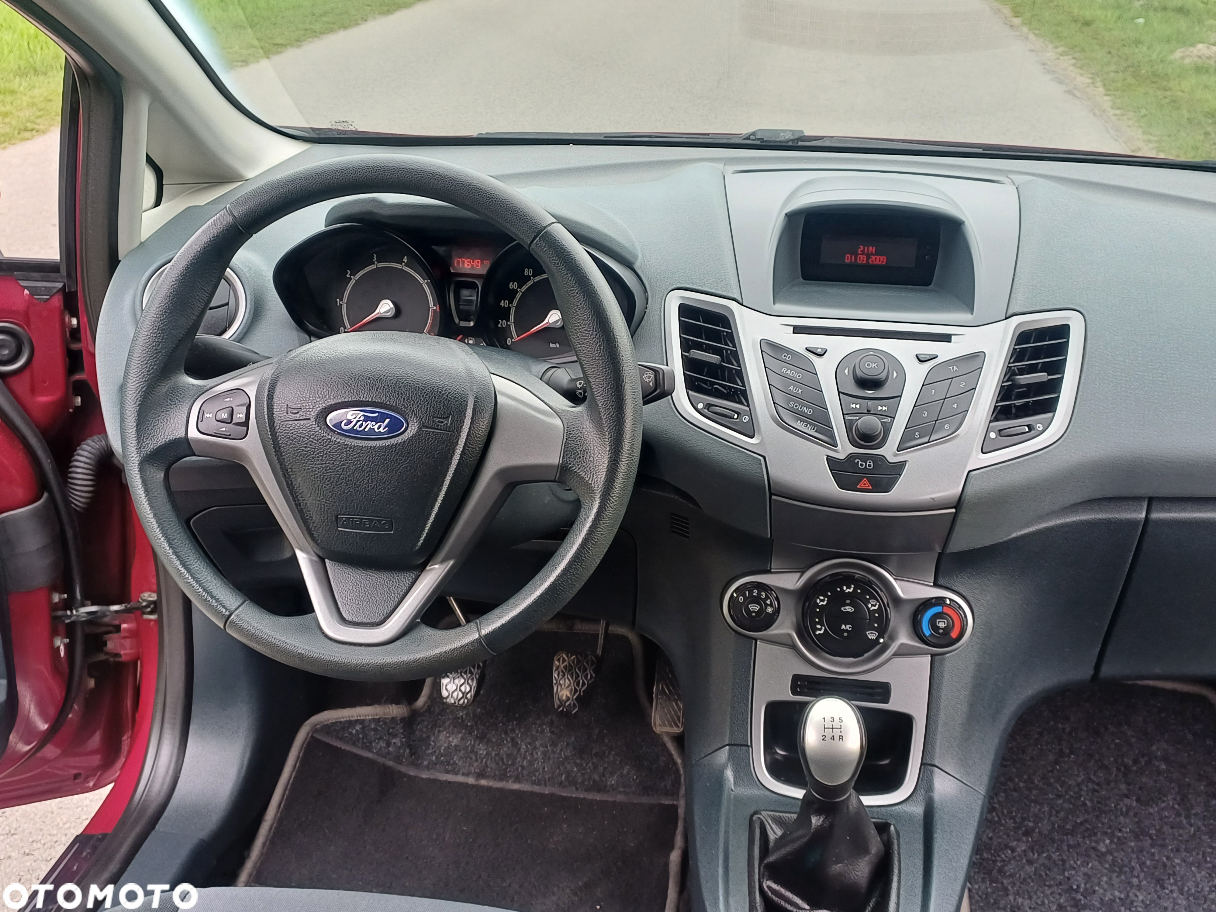 Ford Fiesta 1.4 Ghia - 22