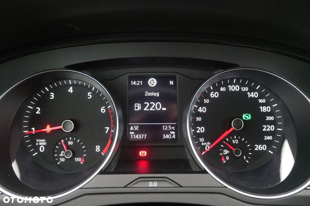 Volkswagen Passat Variant 1.5 TSI EVO Essence DSG - 9
