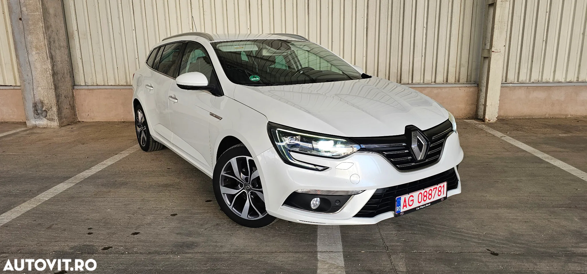 Renault Megane Grandtour ENERGY dCi 110 EDC BOSE EDITION - 2