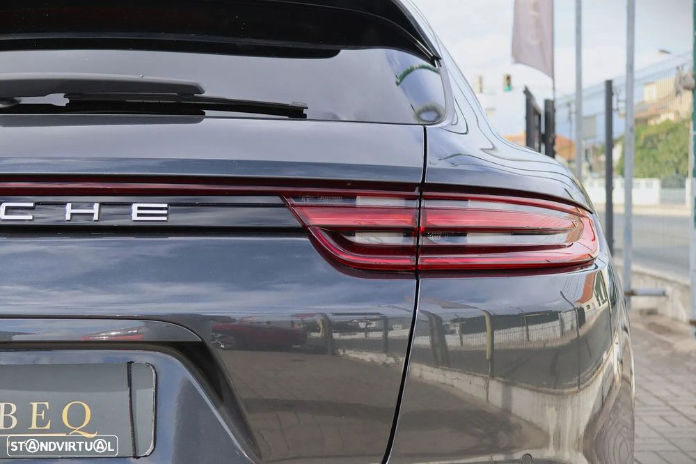 Porsche Panamera Sport Turismo 4 E-Hybrid - 18