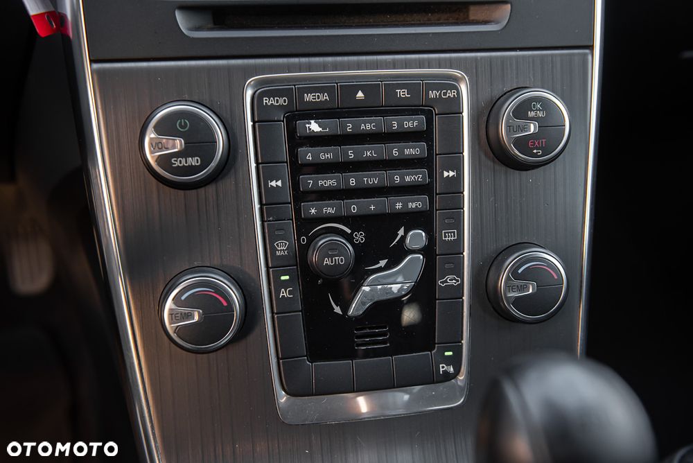 Volvo V60 2.0T Summum - 26