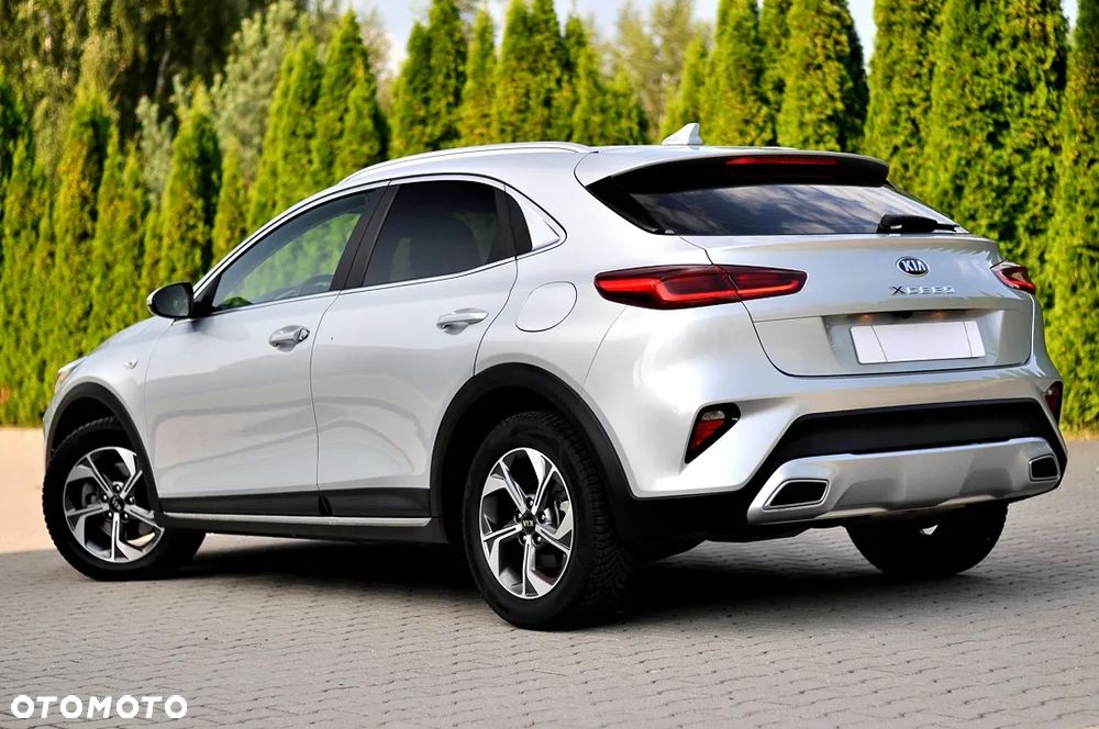 Kia XCeed 1.6 CRDi SCR L Business Line - 12