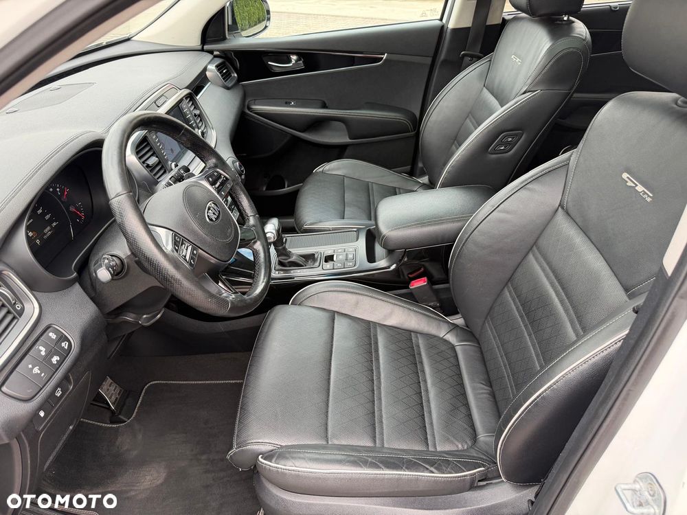 Kia Sorento 2.2 CRDi AWD GT Line - 12